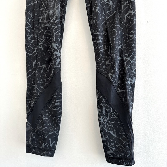 🌸GUC Lululemon Yoga Pants🌸 - Picture 4 of 7